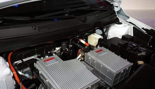 纯电动汽车启动蓄电池，和传统燃油车有何不同，电池检测仪可以通用吗？