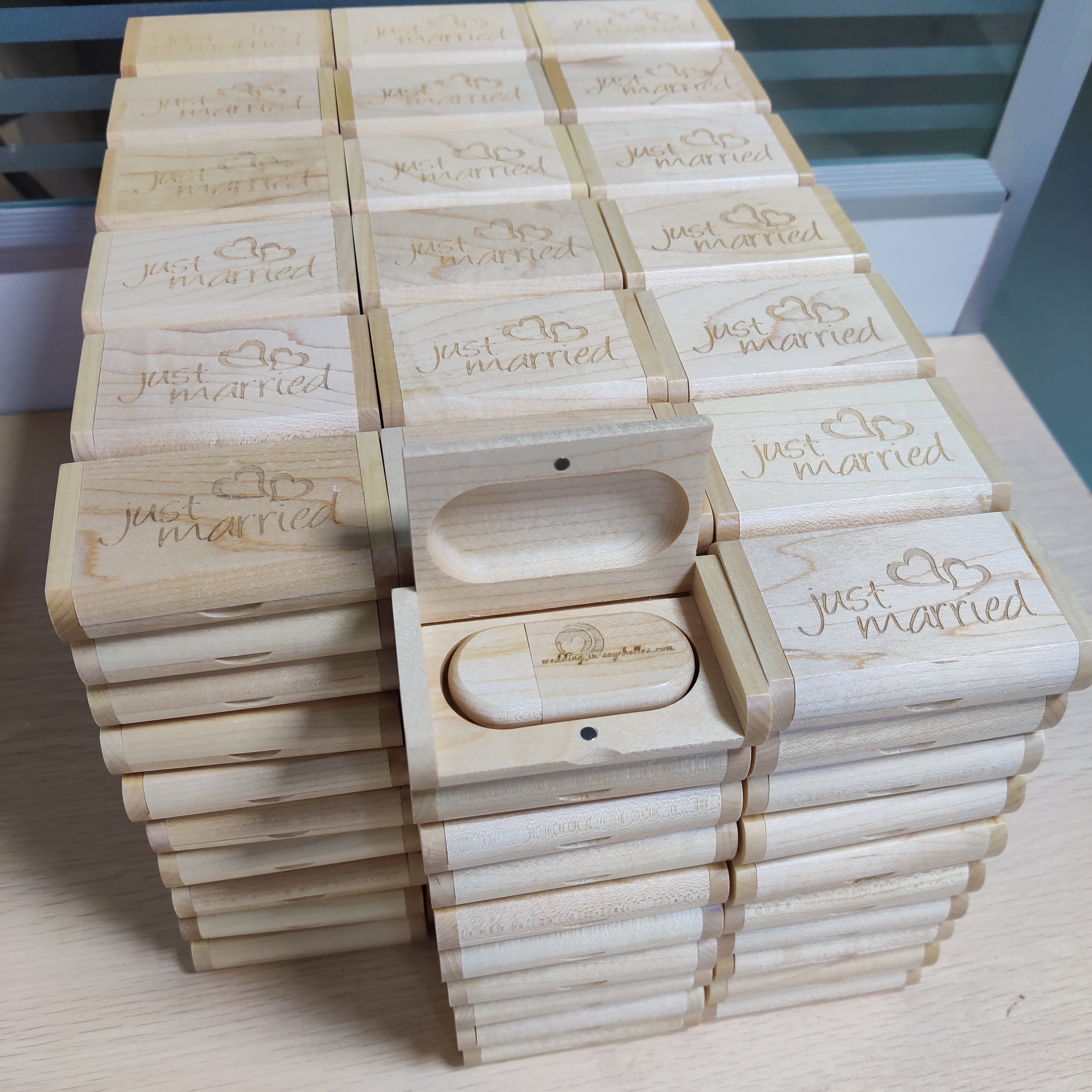 Wooden USB FLASH DRIVE FOR WEDDING 