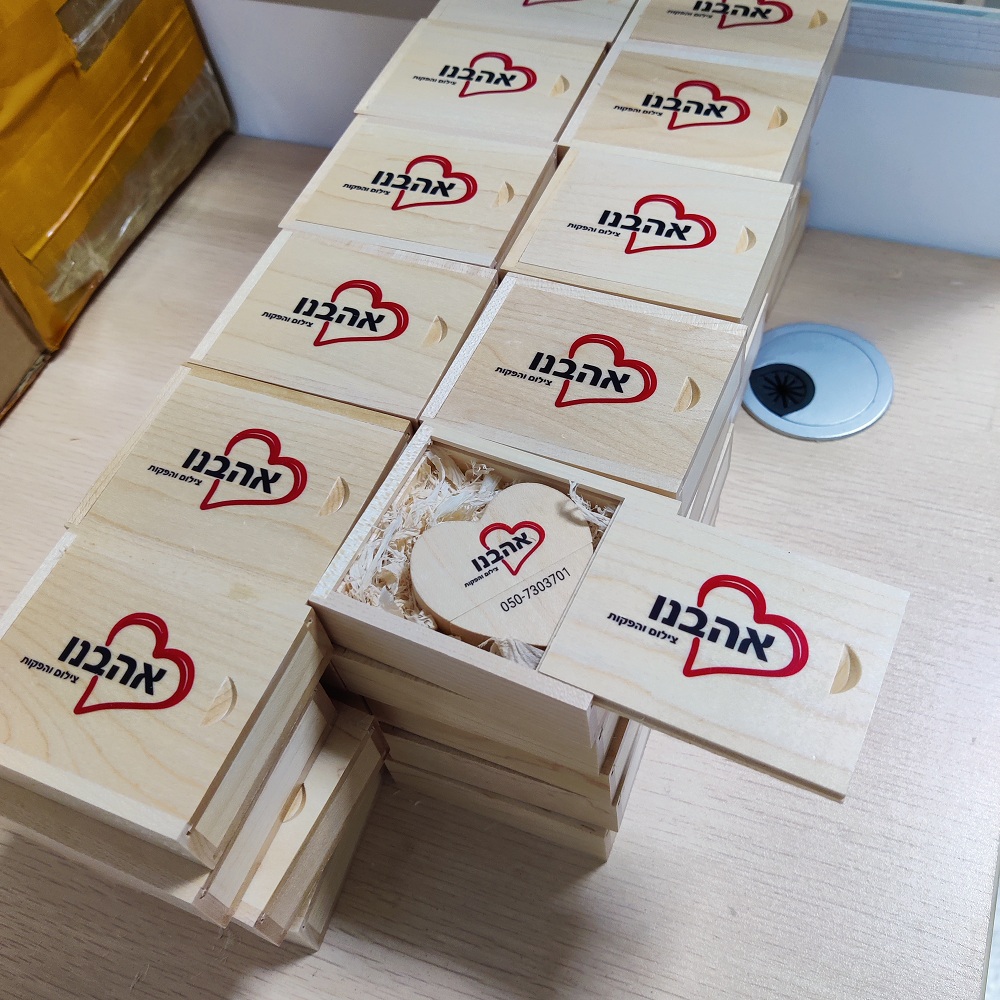 Heart-shape Wooden USB color printing LOGO