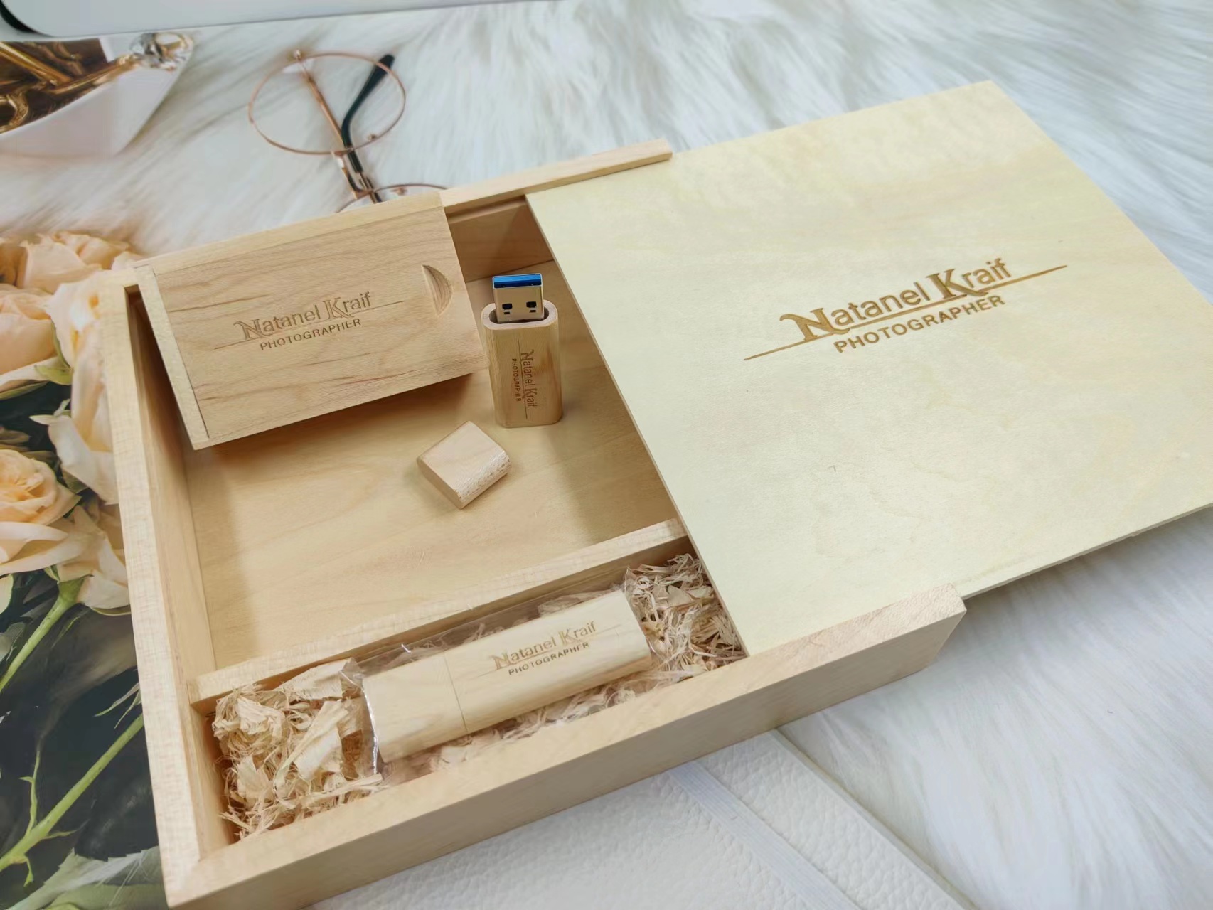 Album wooden BOX and small box , USB3.0 64GB , engraved different names and date